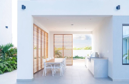 Grace Bay Apartment | 15% Off Sept- Walk to Grace Bay-Pool Views! Z-B103