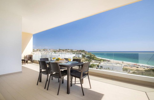 Porto de Mos Apartment | 150 m² Apartment ∙ 3 bedrooms ∙ 6 guests