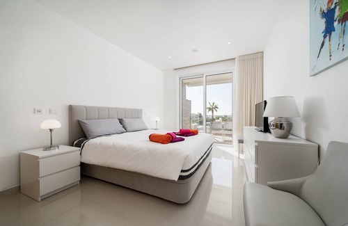 Porto de Mos Apartment | 150 m² Apartment ∙ 2 bedrooms ∙ 4 guests