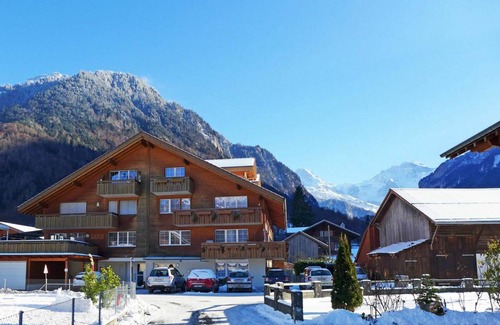 Wilderswil Apartment | 150 m² Apartment ∙ 3 bedrooms ∙ 6 guests