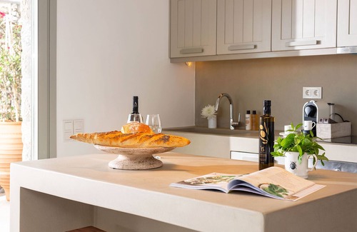 Plintri Villa | 150 sqm with private pool built-in BBQ & amazing sunset sea views