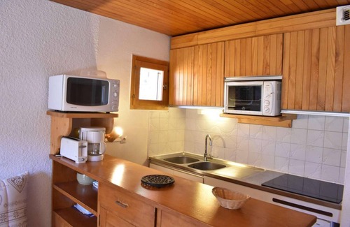 Meribel Apartment | 150m from ski slopes, 2nd floor, view mountain, balcony, ski locker, 45m², Méribel