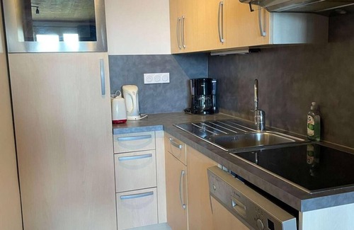 Viel-Alpe Apartment | 150m from ski slopes, 2nd floor, balcony, tv, ski locker, 39m², Alpe d'Huez