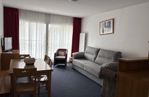 Eaux-Bonnes Apartment | 150m from ski slopes, 3rd floor, view ski slopes, fitness, swimming pool, sauna, tv, ski locker