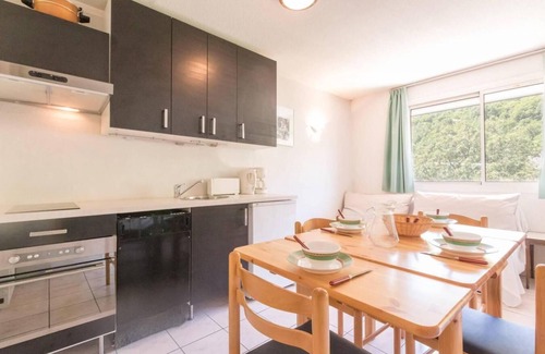 Briancon Apartment | 150m from ski slopes, 3rd floor, balcony, parking, tv, ski locker, 30m², Serre Chevalier