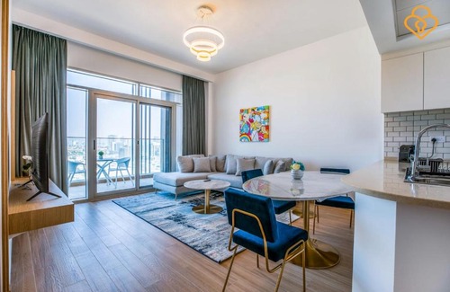 Al Satwa Apartment | 151 Residences 1 BR Apt 711 Jumeirah Garden City Shkh Zayed