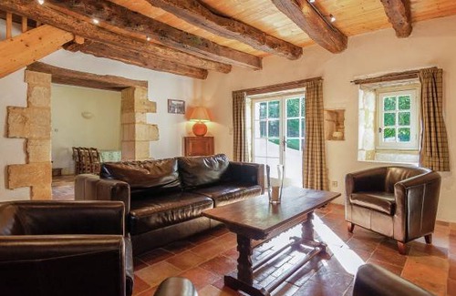 Saint-Georges-de-Montclard Villa | 152 m² Villa ∙ 4 bedrooms ∙ 7 guests