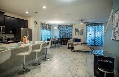 Davenport Villa | 1570 - 5BR Family Villa Near Disney + pvt pool and grill