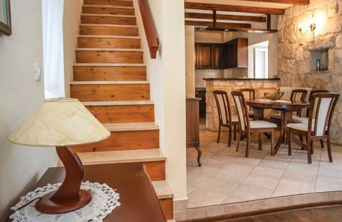 Sestanovac House | 158 m² House ∙ 4 bedrooms ∙ 9 guests