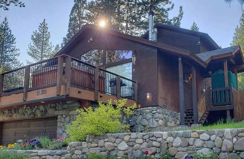 Tahoe Paradise House | 1589 Zapotec Drive