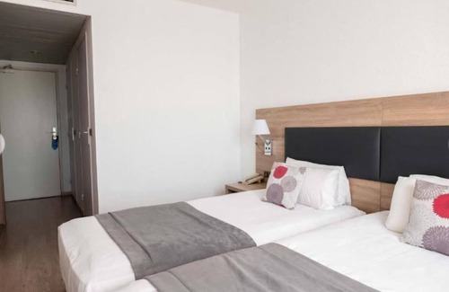 Le Cannet Hotel | 15min de la Croisette | Chambre + Piscine Rooftop