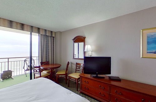 Myrtle Beach Apartment | 15th Floor Ocean View, Dog-Friendly Studio w/ AC, WiFi, Shared Pool/Hot Tub