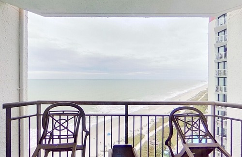 Myrtle Beach Apartment | 15th Floor Ocean View, Dog-Friendly Studio w/ AC, WiFi, Shared Pool/Hot Tub