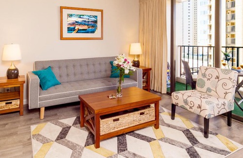 Waikiki Apartment | 15th Floor Ocean View - 1 Block to Beach - AC, Parking, WiFi
