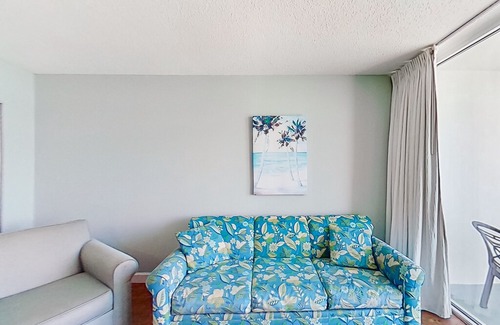 Myrtle Beach Condo | 15th Floor Oceanfront Snowbird Friendly Condo w/ Shared Hot Tub/Pool, WiFi, AC