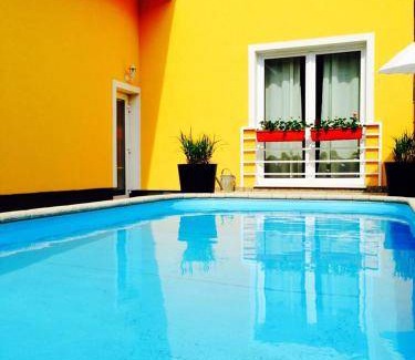 Senec Bed & Breakfast | 16 m² Bed and breakfast ∙ 3 guests