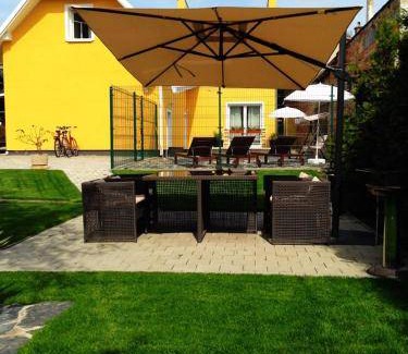 Senec Bed & Breakfast | 16 m² Bed and breakfast ∙ 3 guests