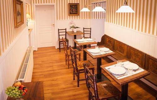 Senec Bed & Breakfast | 16 m² Bed and breakfast ∙ 3 guests