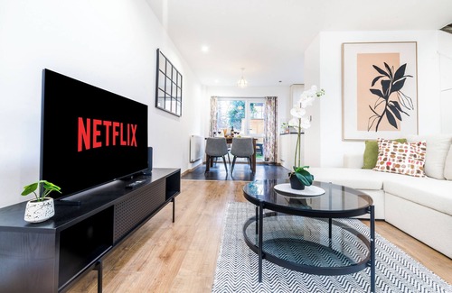 Fairfield House | 16 mins to London Bridge/Victoria –3 Bedroom Home near East Croydon Rail Station