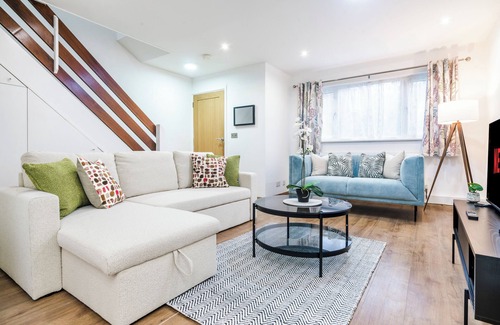 Fairfield House | 16 mins to London Bridge/Victoria –3 Bedroom Home near East Croydon Rail Station