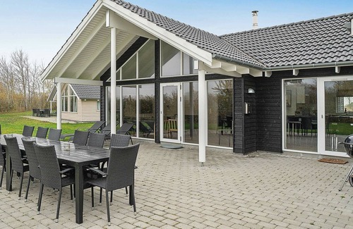 Olpenitz House | 16 person holiday home in Hasselberg