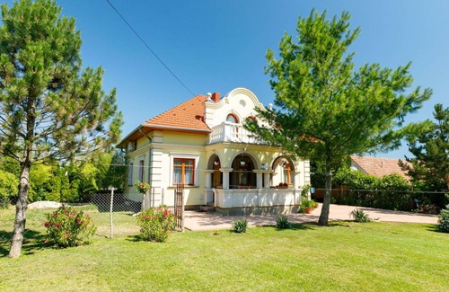 Balatonoszod Other | 160 m² Accommodation ∙ 2 bedrooms ∙ 10 guests