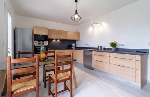 Arraute-Charritte House | 160 m² House ∙ 4 bedrooms ∙ 4 guests