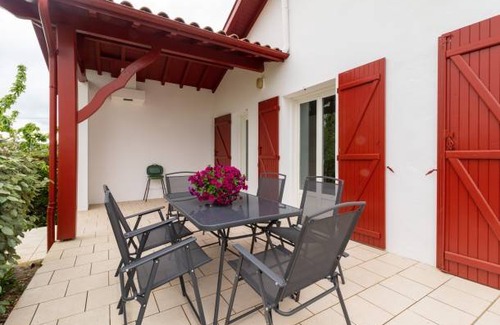 Arraute-Charritte House | 160 m² House ∙ 4 bedrooms ∙ 4 guests