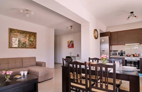 Kavallos House | 160 m² House ∙ 4 bedrooms ∙ 16 guests