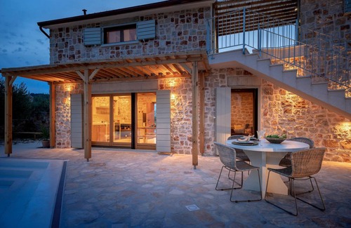 Dol Villa | 160 m² Villa ∙ 3 bedrooms ∙ 8 guests