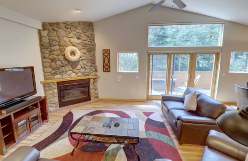 Wildernest House | 168 m² House ∙ 3 bedrooms ∙ 6 guests