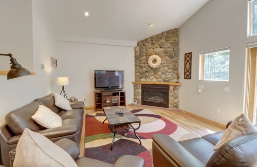 Wildernest House | 168 m² House ∙ 3 bedrooms ∙ 6 guests