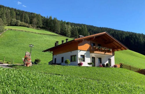 Sarentino House | 169 m² House ∙ 6 bedrooms ∙ 14 guests