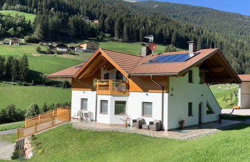 Sarentino House | 169 m² House ∙ 6 bedrooms ∙ 14 guests