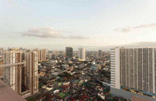 Pasay Condo | 16D The Den The Radiance Manila Bay