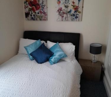 Dartmouth Apartment | 17 Foss Street