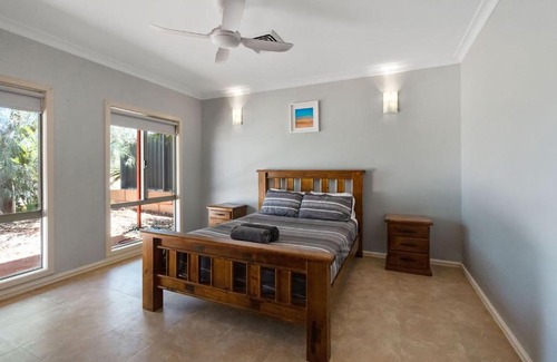 Exmouth House | 17 Skipjack Circle