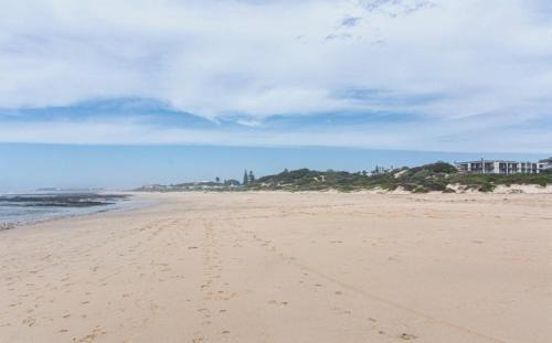 Jeffreys Bay Apartment | 17 The Dune Jeffreys Bay