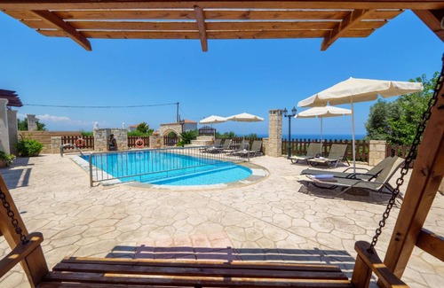 Asteri House | 170 m² House ∙ 4 bedrooms ∙ 8 guests