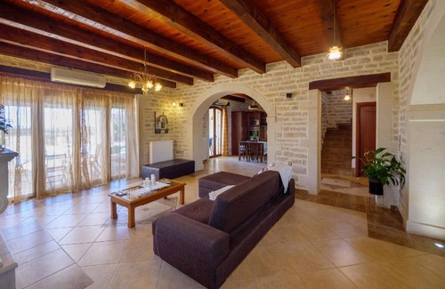 Asteri House | 170 m² House ∙ 4 bedrooms ∙ 8 guests