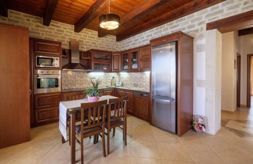 Asteri House | 170 m² House ∙ 4 bedrooms ∙ 8 guests