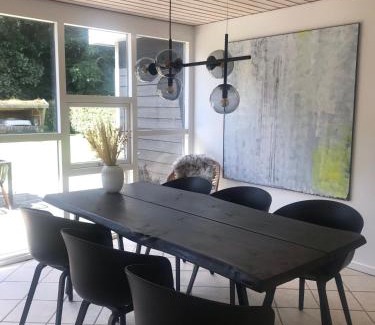 Herning Villa | 170 M2 stort hus tæt på centrum, MCH og Boxen