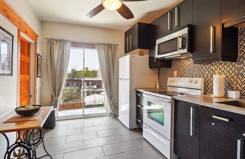 La Petite-Patrie Apartment | #171 Charming and Tastefully Furnished with 2 balconies