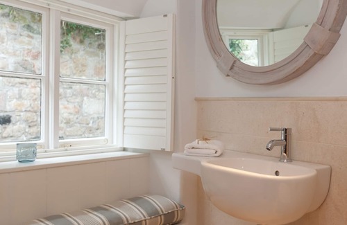 St Ives Cottage | 17th Century Cottage In St Ives, Cornwall. Sleeps 2 With Parking!