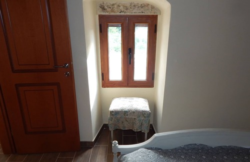 Antipata House | 17th Century Traditional Cottage with great view