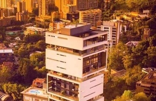Las Lomas I Condo | ★17th Floor★Coolest building in Medellin★RoofTop Pool/Jacuzzi/Gym★Amazing Views★