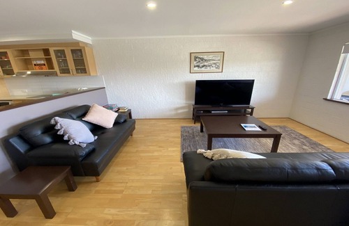 Jurien Bay Villa | 18 On Doust - located within a stunning complex right in the heart of Jurien Bay.