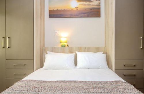 Stellenbosch Central Apartment | 18 on The Den Studio Apartment
