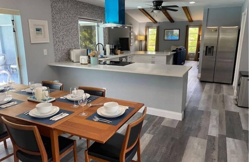 Lochmoor Waterway Estates House | 18 Palms Hideaway