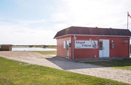 Klegod Strand House | 18 person holiday home in Ringkøbing
